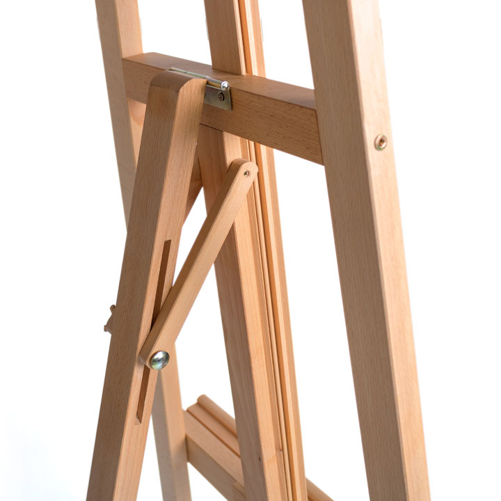 Sklopljen Alpha Easel ARTMIE slikarski stalak spreman za odlaganje