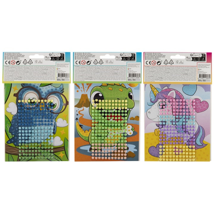 Prikaz sadržaja BEAD ART seta sa šarenim perlicama i podlogom