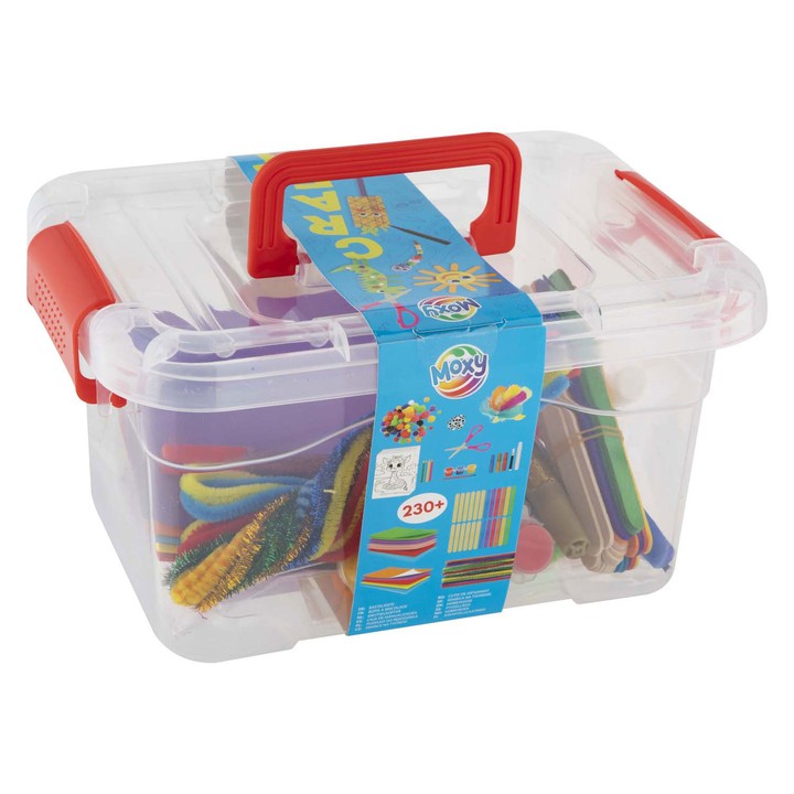 Sadržaj CRAFT KIT kutije sa mnoštvom perlica, trakica i ukrasa za umjetničke projekte.