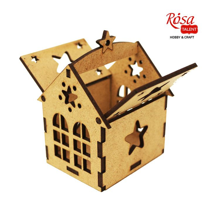 ROSA TALENT ukrasna kućica od MDF materijala, dimenzija 7x7x10 cm, prikazana iz profila.
