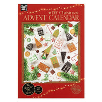 DIY papirni adventski kalendar za kreativno odbrojavanje do Božića sa setom za ukrašavanje.
