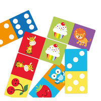 Krupni plan edukativnih Domino kartica sa šarenim motivima