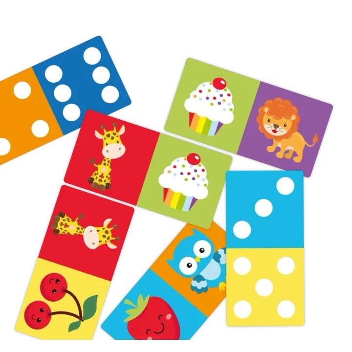 Krupni plan edukativnih Domino kartica sa šarenim motivima