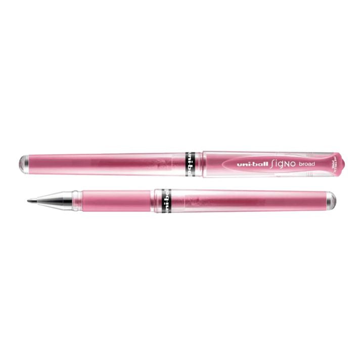 UNI SIGNO UM-153 gel olovka debljine 1.0 mm u crnoj boji za precizno pisanje.