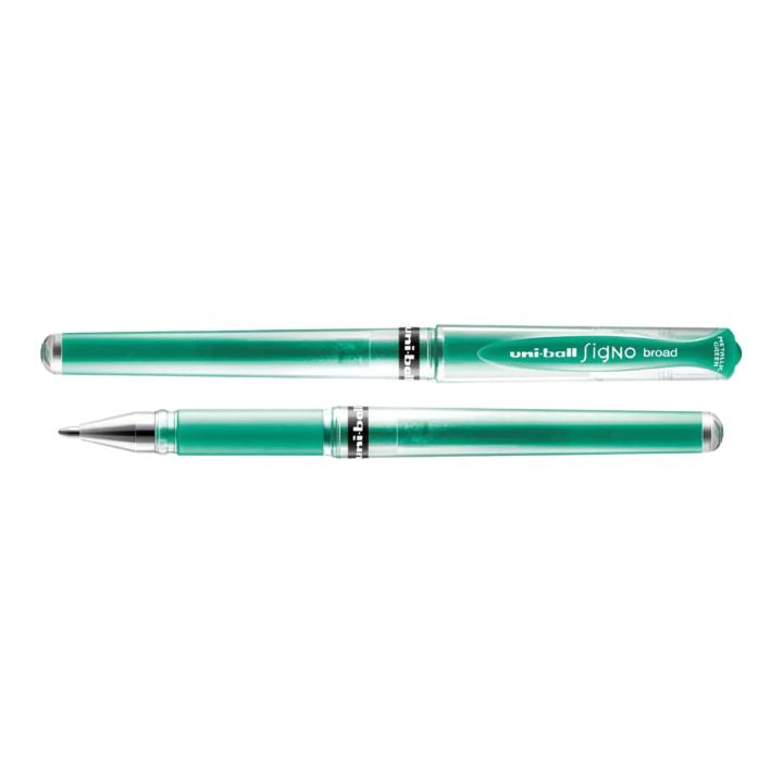 Prikaz linije koju ostavlja UNI SIGNO UM-153 gel olovka debljine 1.0 mm na papiru.