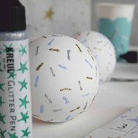 KREUL Glitter Pen u tubi, 29 ml, prikazuje teksturu i sjajnu završnicu boje za kreativne umjetničke projekte.