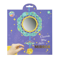 Gotovo ukrašeno ogledalo iz kreativnog seta dimenzija 21.5 x 21.5 cm