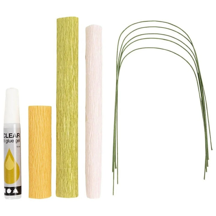 Sadržaj Mini kreativnog seta: krep papir, žica i uputstvo za pravljenje cvjetova trešnje.