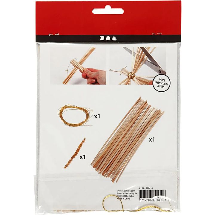 Gotov ukras anđelčić napravljen od materijala iz Mini kreativni set slameni anđelčići.