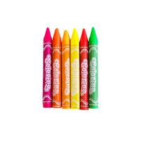 Krupni kadar Colorino neonskih voštanih boja idealnih za kreativne dječije radove.