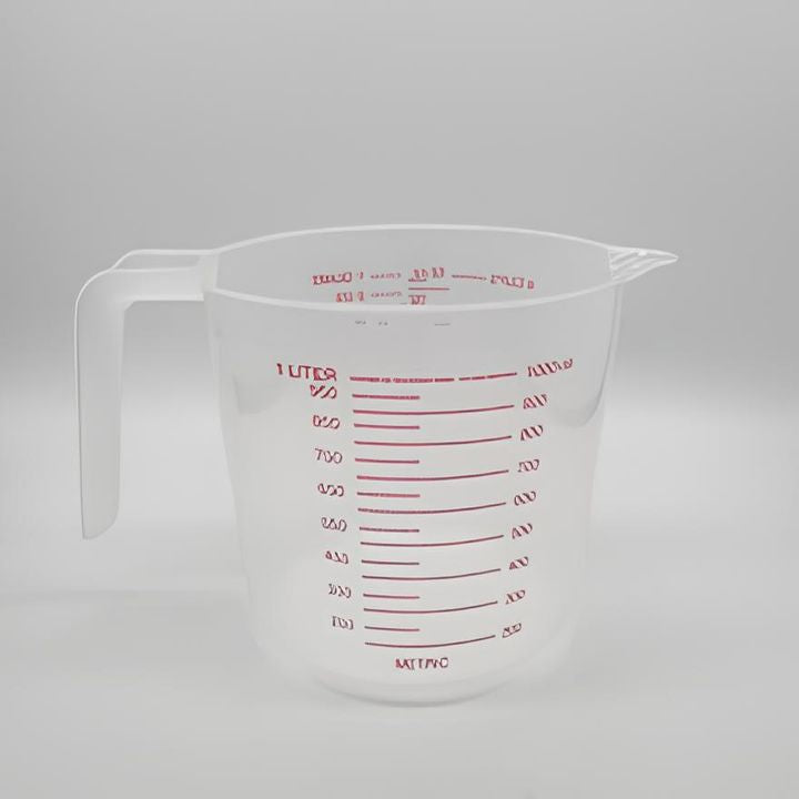 Plastična posuda za miješanje i izlijevanje boja zapremine 1000 ml sa praktičnim grlićem za precizno sipanje.