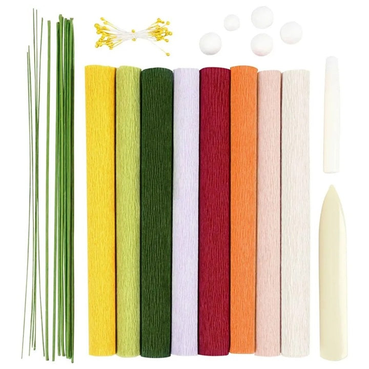 Raznobojni krep papir i alati iz seta za kreativnu izradu papirnog cvijeća