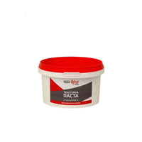 Rosa strukturirna pasta srednje zrnata, prikaz teksture paste na slikarskom platnu.